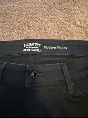 Signature by Levi Strauss Black Modern Skinny Jeans
